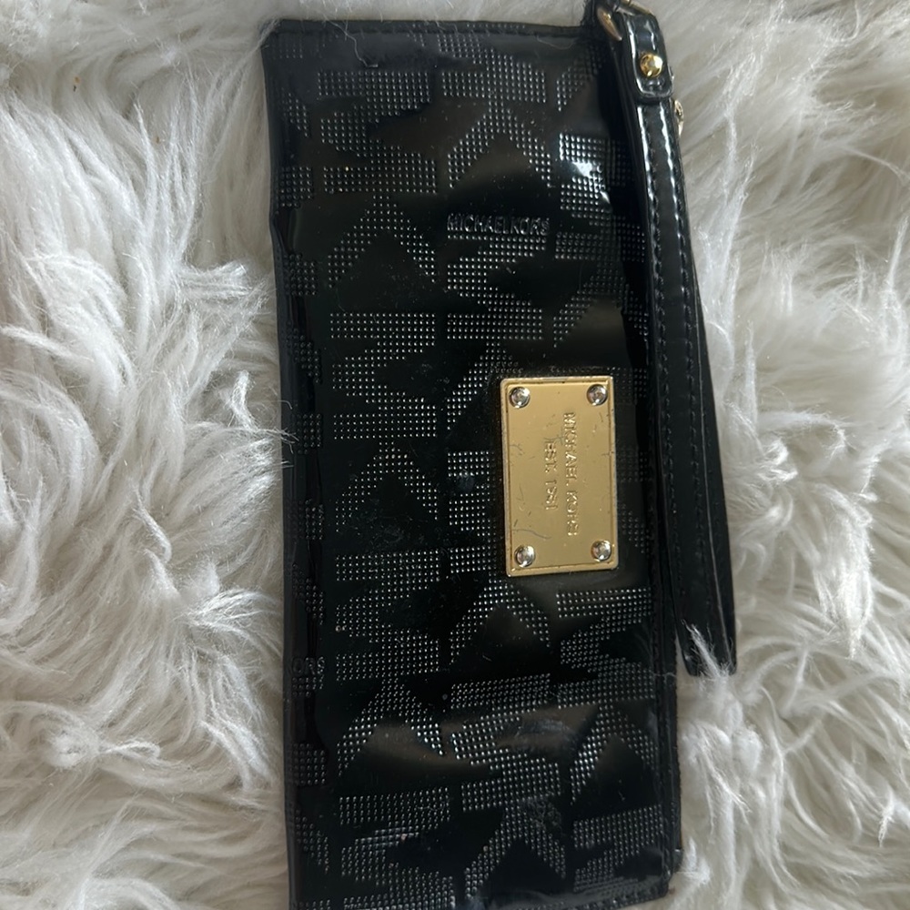 Black Michael kors wristlet